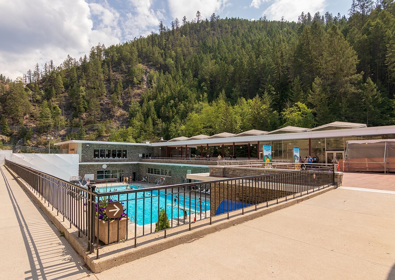 Radium Hot Springs